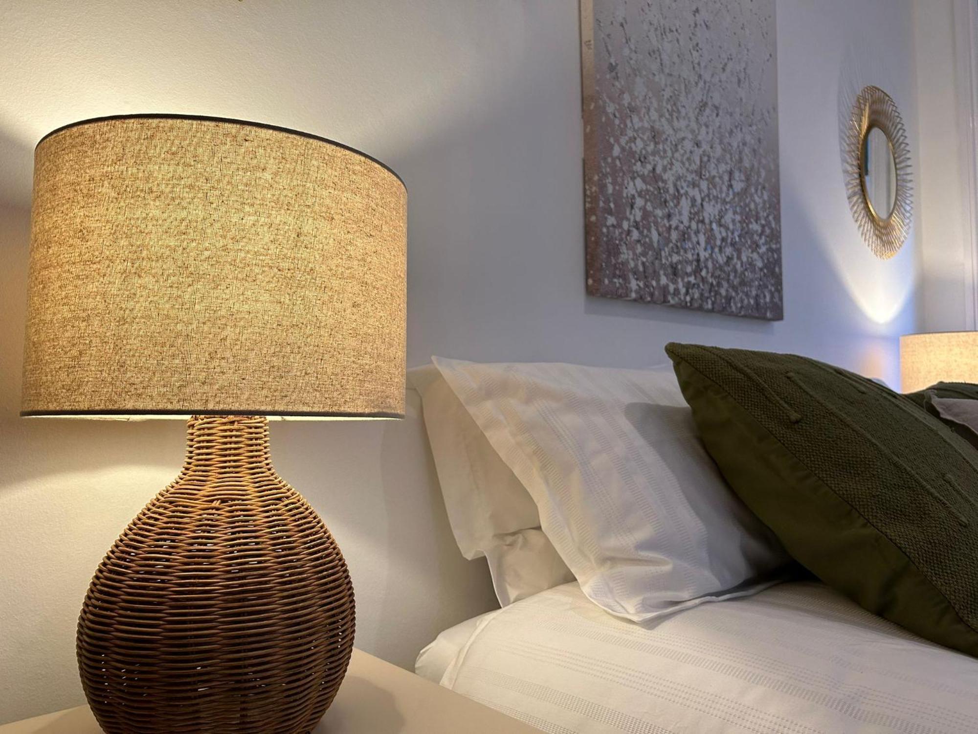 Whitchurch High Street Hideaway Екстериор снимка