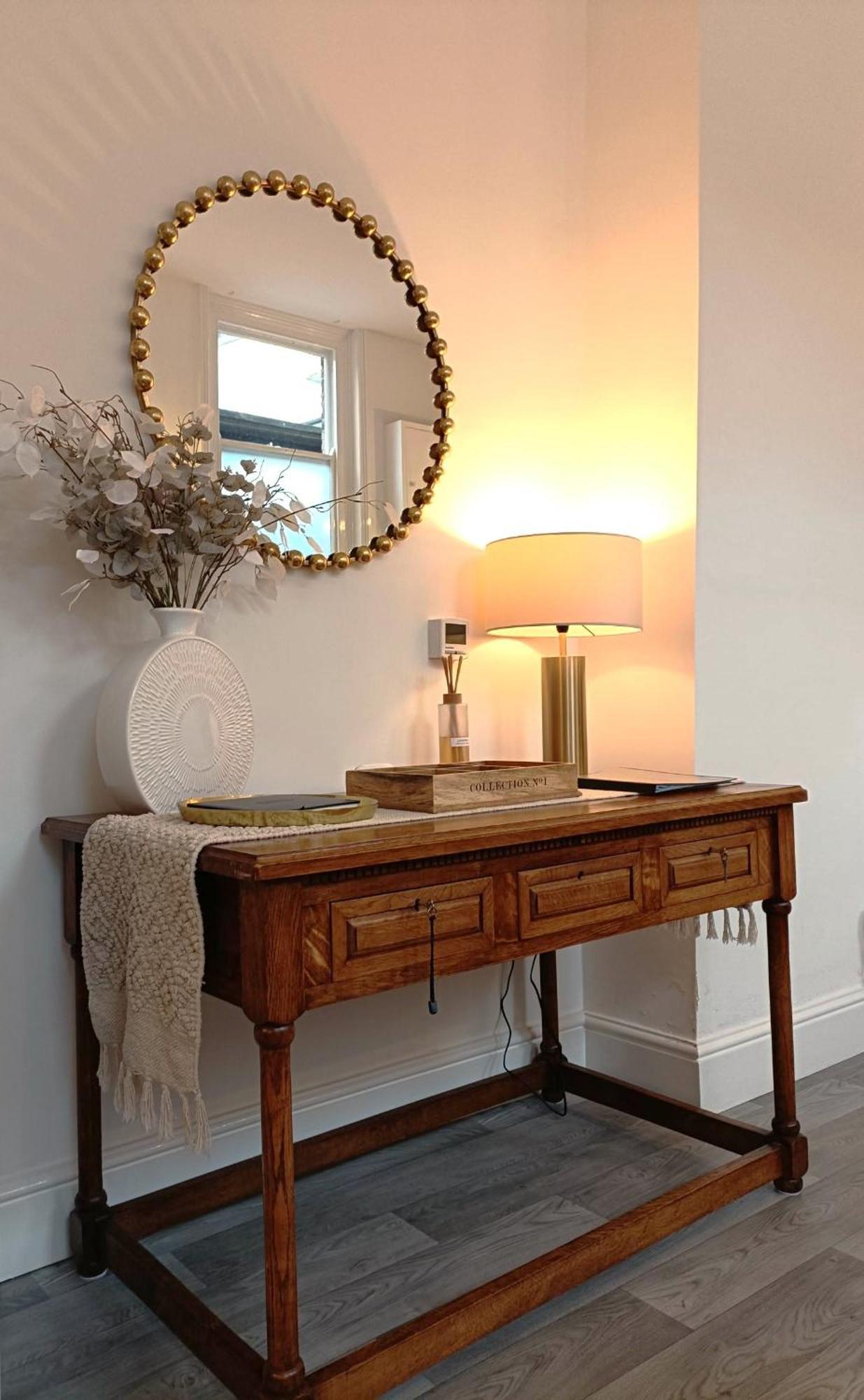Whitchurch High Street Hideaway Екстериор снимка