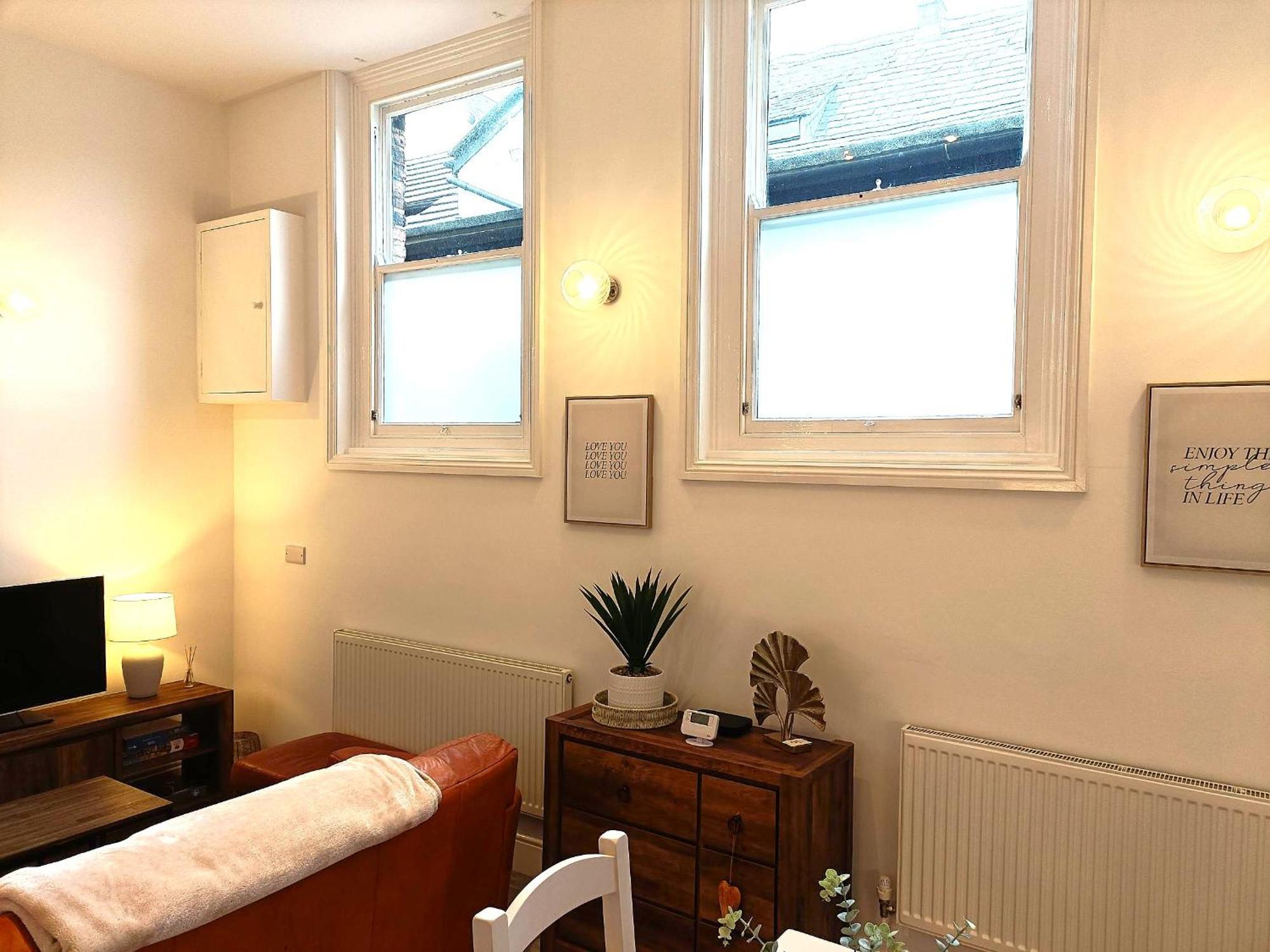 Whitchurch High Street Hideaway Екстериор снимка